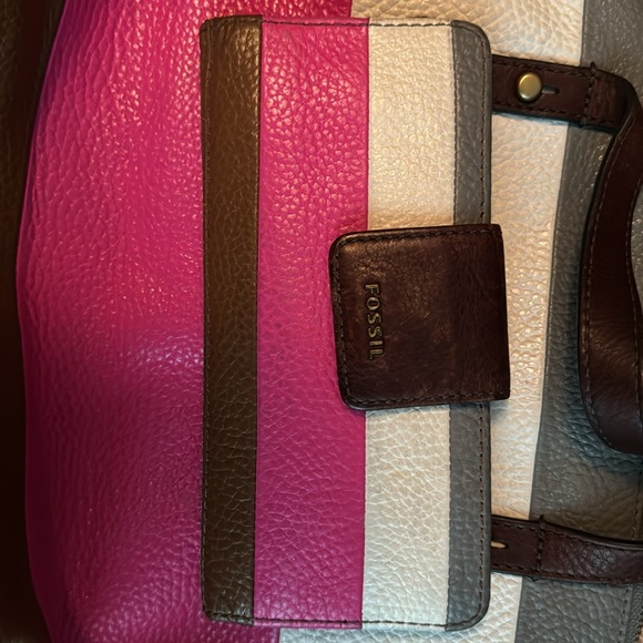 Large Fossil Tote with Wallet - Picture 5 of 6